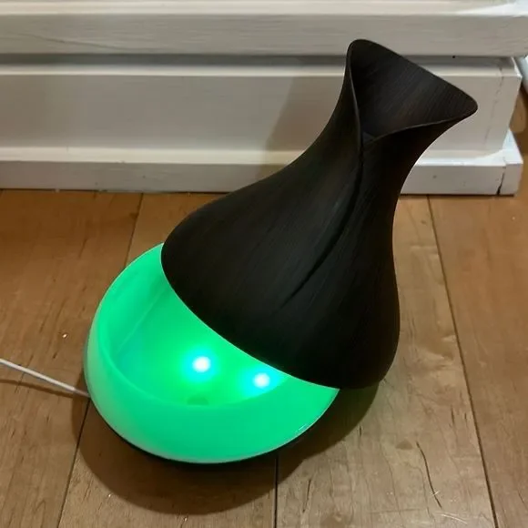 Humidifier w/6 Colour LED 9x6” - Picture 3 of 14